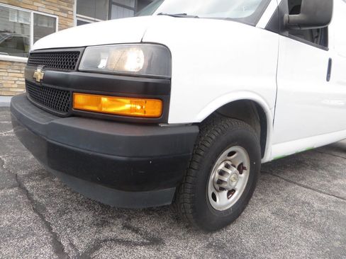 Used 2021 Chevrolet Express 2500 Extended w/ Driver Convenience Package image 29