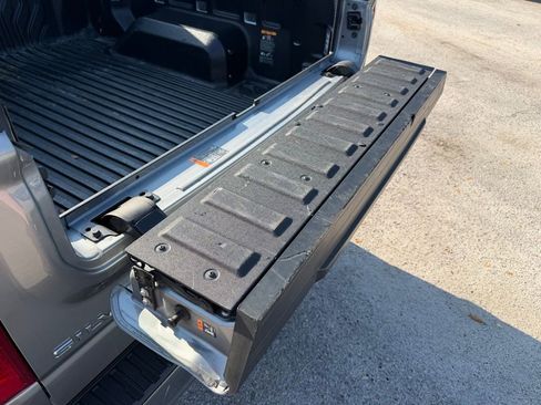 Used 2024 Chevrolet Silverado 1500 Custom image 6