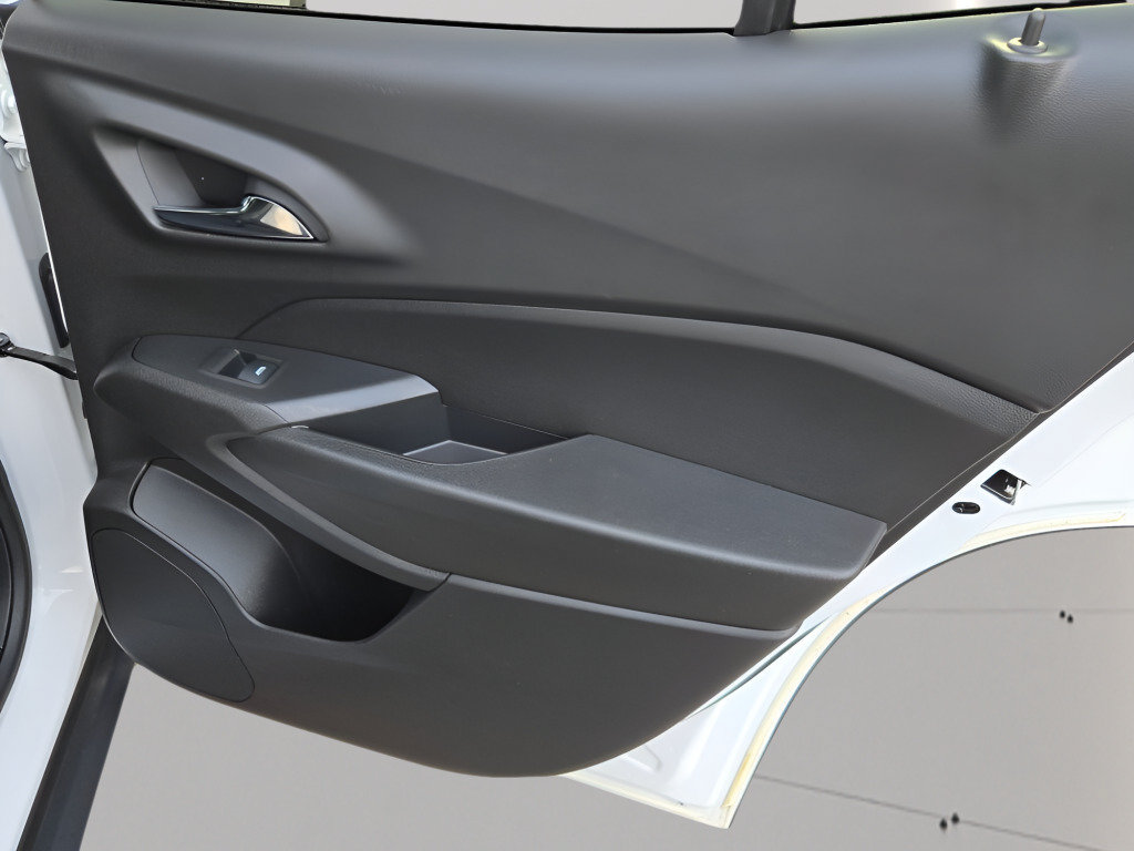 Certified 2024 Chevrolet Trax LS FWD image 8