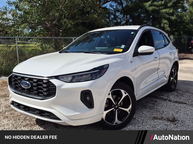 Used 2023 Ford Escape ST-Line Select w/ Tech Pack #2 AWD/4WD image 1