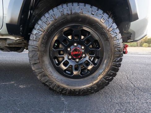 Used 2023 Toyota Tacoma TRD Off-Road image 43