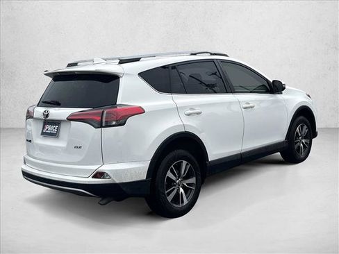 Used 2018 Toyota RAV4 XLE image 5