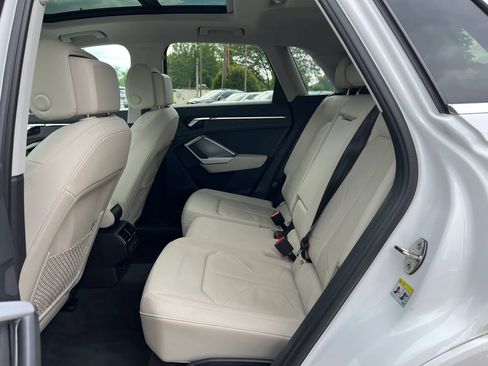Used 2020 Audi Q3 2.0T Premium w/ Convenience Package AWD/4WD image 28