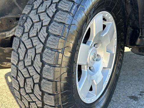 Used 2007 Toyota FJ Cruiser 4WD image 9