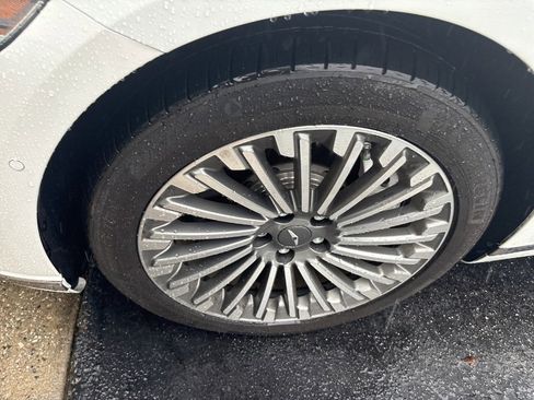 Used 2024 Genesis G80 Prestige w/ Prestige Package image 5