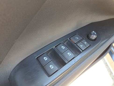 Used 2020 Toyota Camry LE image 13