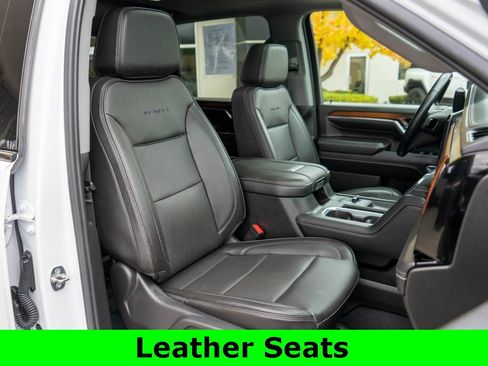 Used 2024 GMC Sierra 3500 Denali w/ Technology Package image 9