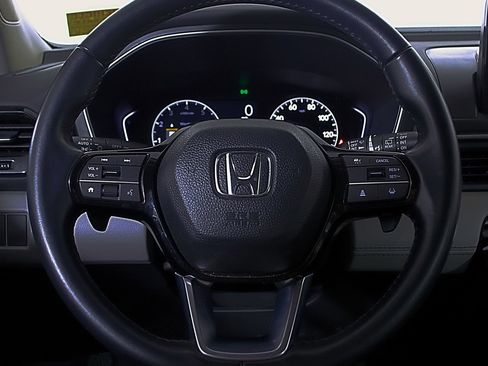 Used 2024 Honda Pilot EX-L image 25