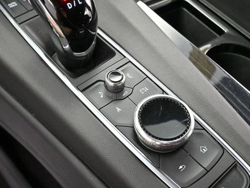 Used 2023 Cadillac Escalade Sport AWD/4WD image 28