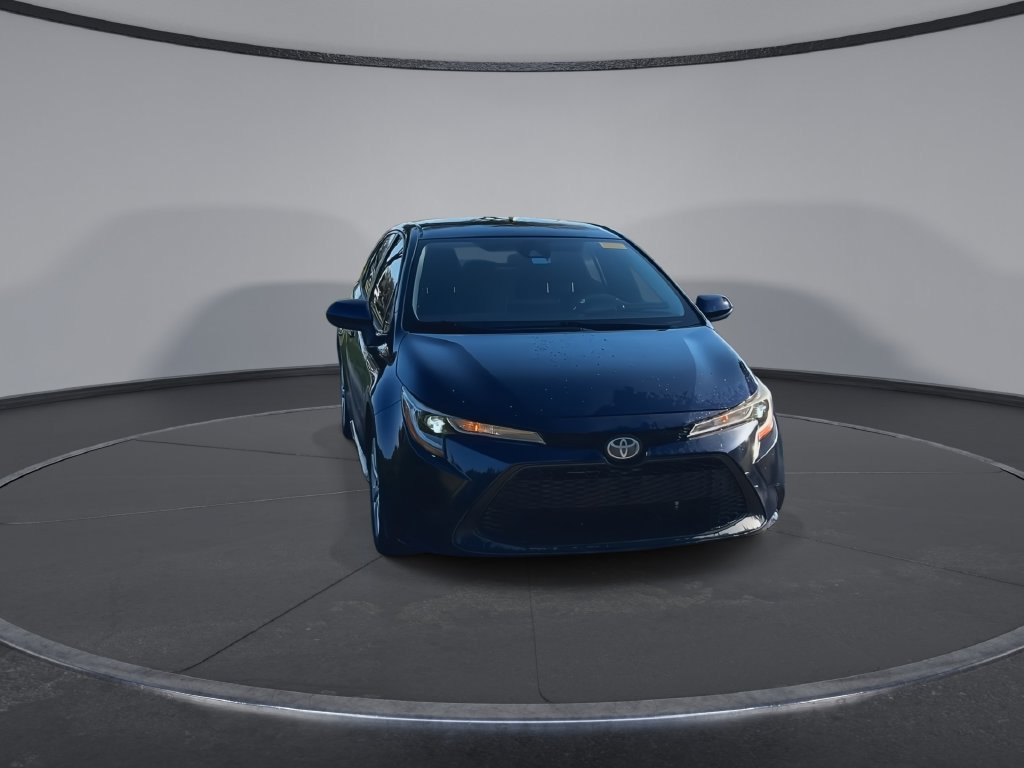 Used 2020 Toyota Corolla LE FWD image 3