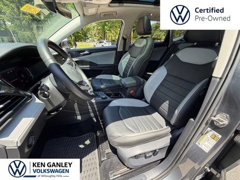 Used 2023 Volkswagen Taos SEL w/ Black Wheel Package AWD/4WD image 11