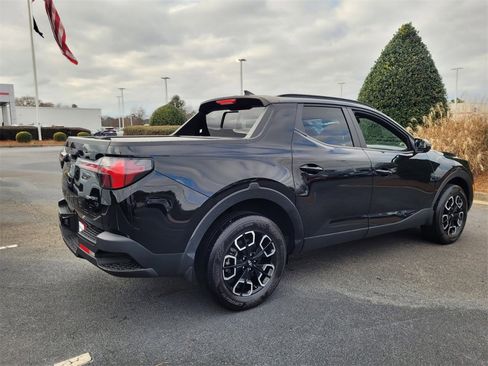 Used 2022 Hyundai Santa Cruz SEL Premium image 11