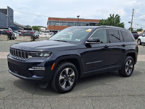 Used 2024 Jeep Grand Cherokee Limited 4xe AWD/4WD image 3
