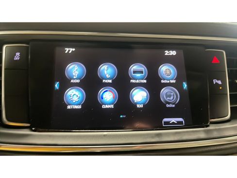 Used 2018 Buick Enclave Essence FWD image 13