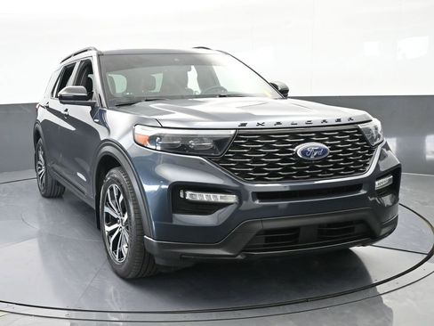 Used 2022 Ford Explorer ST-Line w/ Class IV Trailer Tow Package image 9