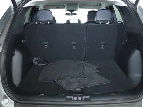 Used 2023 Ford Escape SE image 29