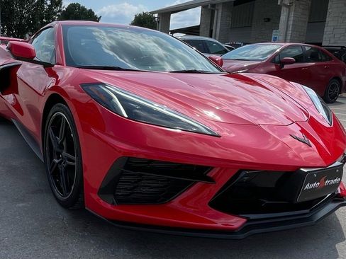 Used 2023 Chevrolet Corvette Stingray Premium Cpe w/ Z51 Performance Package image 3