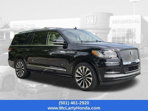 Used 2022 Lincoln Navigator L Reserve AWD/4WD image 4