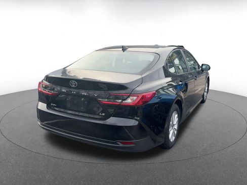 Used 2025 Toyota Camry LE image 6