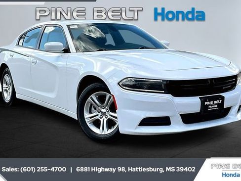 Used 2022 Dodge Charger SXT image 1
