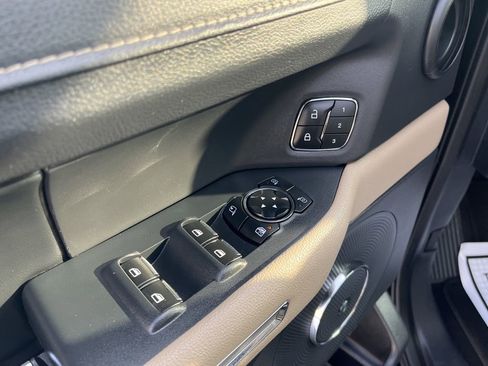 Used 2024 Ford Expedition Max Limited image 18