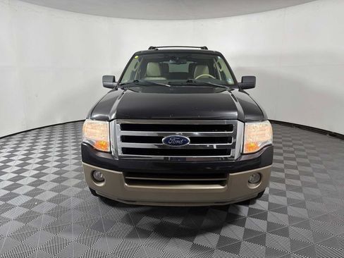 Used 2011 Ford Expedition XLT w/ 202A Rapid Spec Order Code RWD image 2
