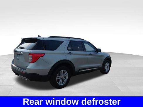 Used 2022 Ford Explorer XLT w/ Equipment Group 202A AWD/4WD image 12