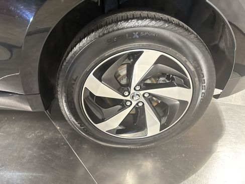 Used 2025 Jaguar F-PACE R-Dynamic S image 12