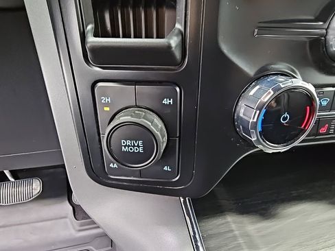 Used 2024 Ford F150 Lariat image 25