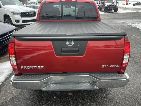 Used 2018 Nissan Frontier SV image 11