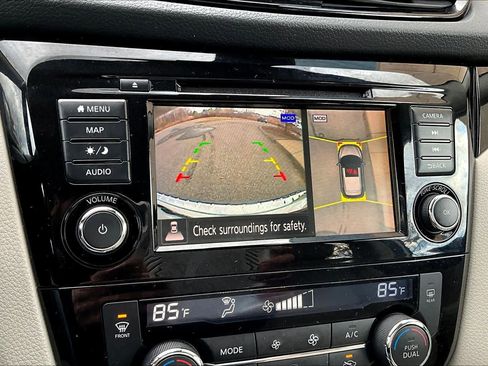 Used 2022 Nissan Rogue Sport SL w/ Premium Package image 29