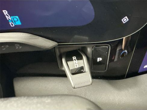 Certified 2026 Porsche Taycan AWD/4WD image 33