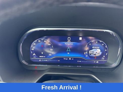 Used 2022 Chevrolet Tahoe LT w/ Luxury Package image 2