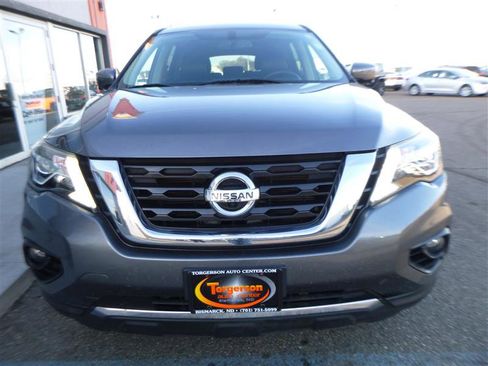 Used 2017 Nissan Pathfinder Platinum w/ Cargo Package image 26