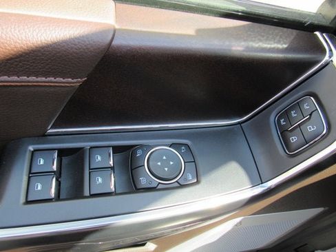 Used 2025 Ford F150 King Ranch AWD/4WD image 9