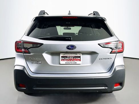 Used 2025 Subaru Outback Premium AWD/4WD image 6