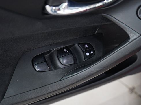 Used 2015 Nissan Altima 2.5 SV FWD image 18