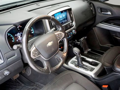 Used 2022 Chevrolet Colorado LT w/ LT Convenience Package RWD image 11