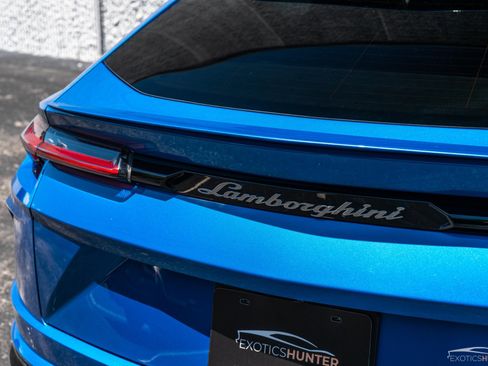 Used 2019 Lamborghini Urus AWD/4WD image 26
