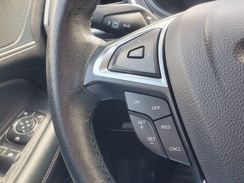 Used 2024 Ford Edge SEL AWD/4WD image 12