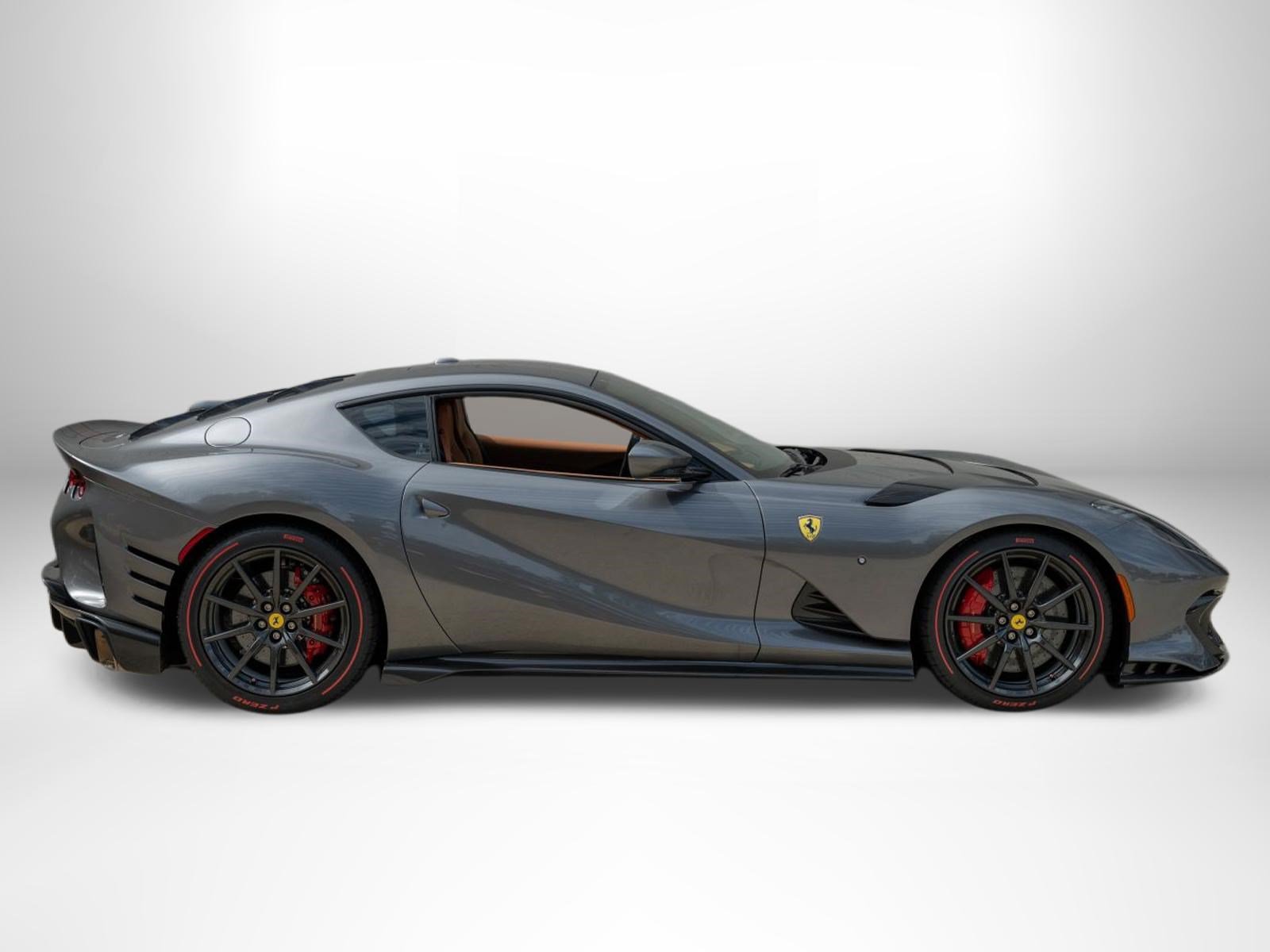 Used 2022 Ferrari 812 Competizione RWD image 6