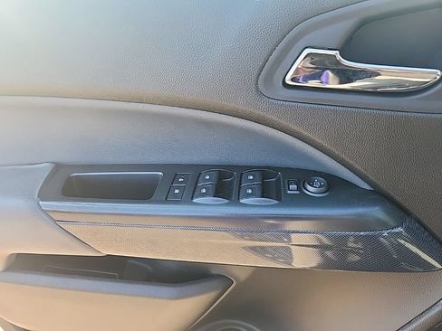 Used 2016 Chevrolet Colorado Z71 AWD/4WD image 26
