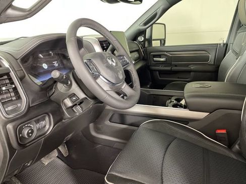New 2026 RAM 2500 Laramie AWD/4WD image 21