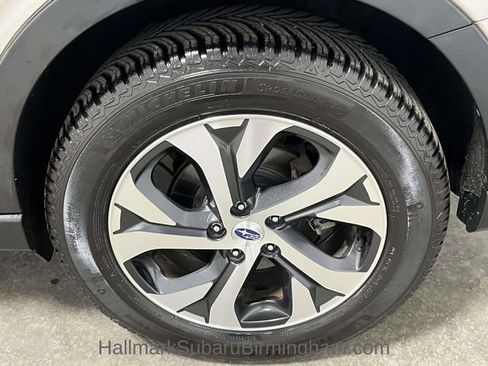 Used 2020 Subaru Outback Limited image 8