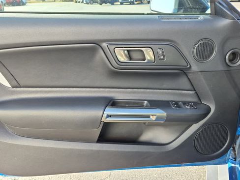 Used 2020 Ford Mustang Shelby GT500 w/ Technology Package image 7