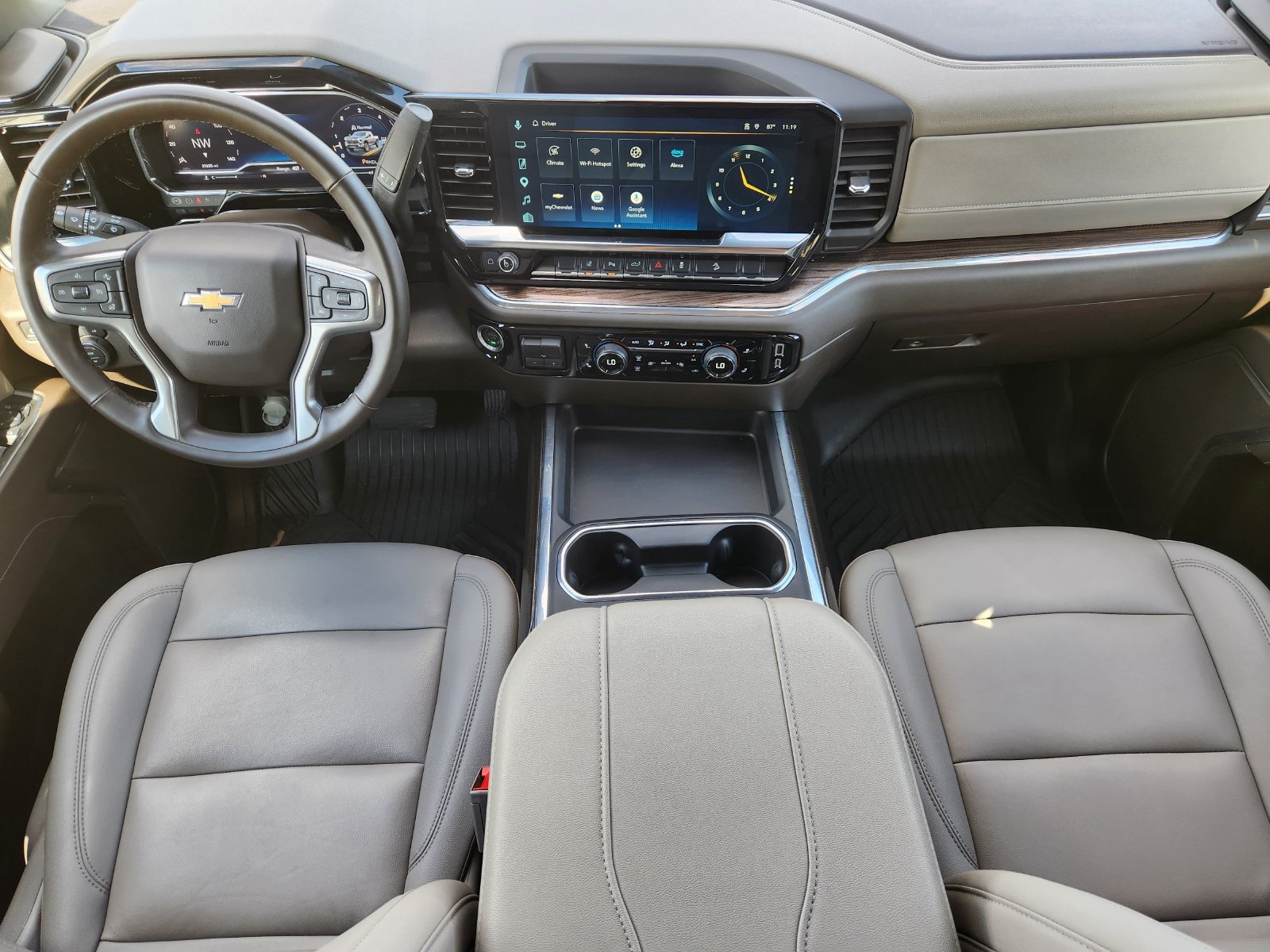 Used 2025 Chevrolet Silverado 2500 LT w/ Texas Edition AWD/4WD image 29