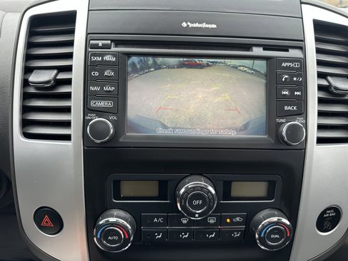 Used 2019 Nissan Frontier PRO-4X w/ Pro-4x Luxury Package image 12