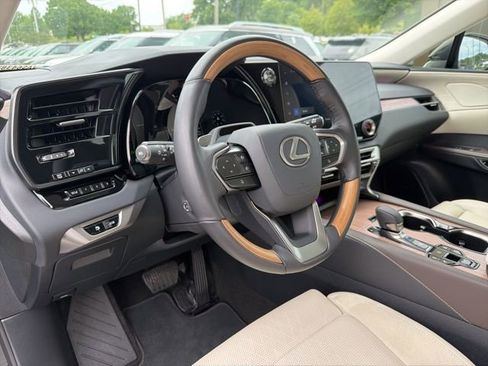 Used 2025 Lexus RX 450h AWD w/ Convenience Package image 10