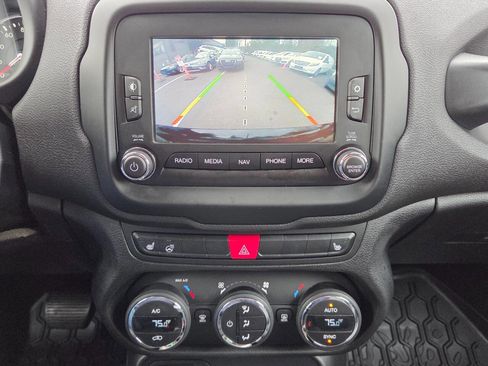 Used 2016 Jeep Renegade Limited FWD image 10