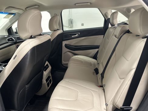 Used 2019 Ford Edge Titanium w/ Cold Weather Package AWD/4WD image 31